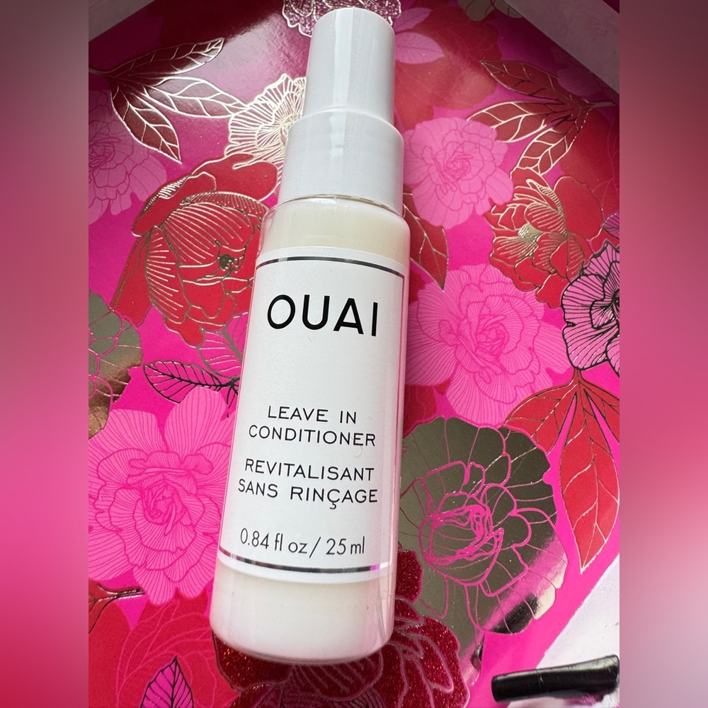 NEW OUAI Leave in Conditioner Spray - 25ml